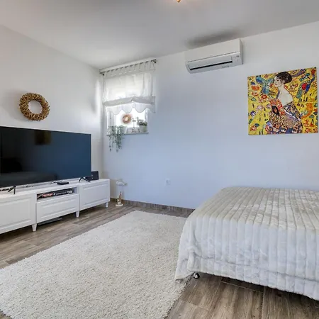 Providenca By Interhome Kršan