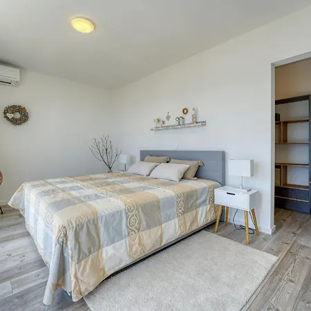 Feriehus Providenca By Interhome Kršan