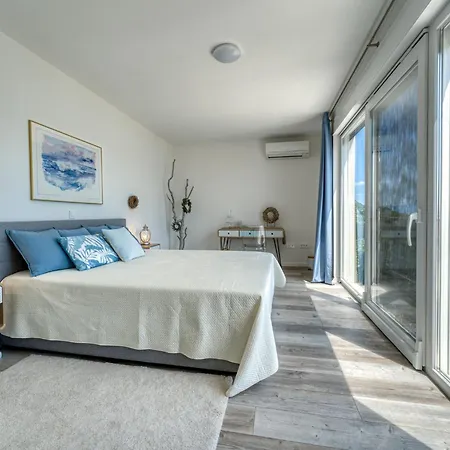 Providenca By Interhome